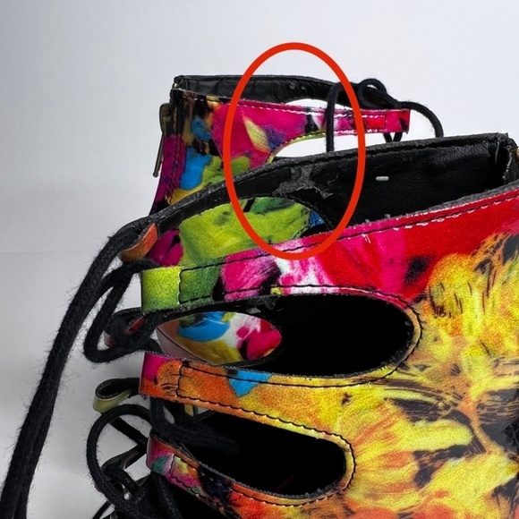 steve Madden Floral Cythiaa Lace-Up Booties - Picture 7 of 7